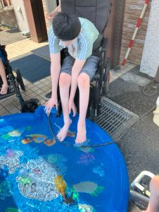 お水遊び③