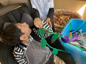 お芋ほりごっこ②