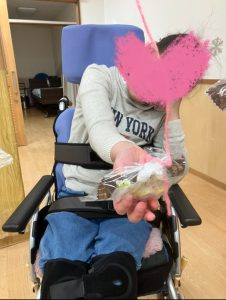 お菓子取競争②